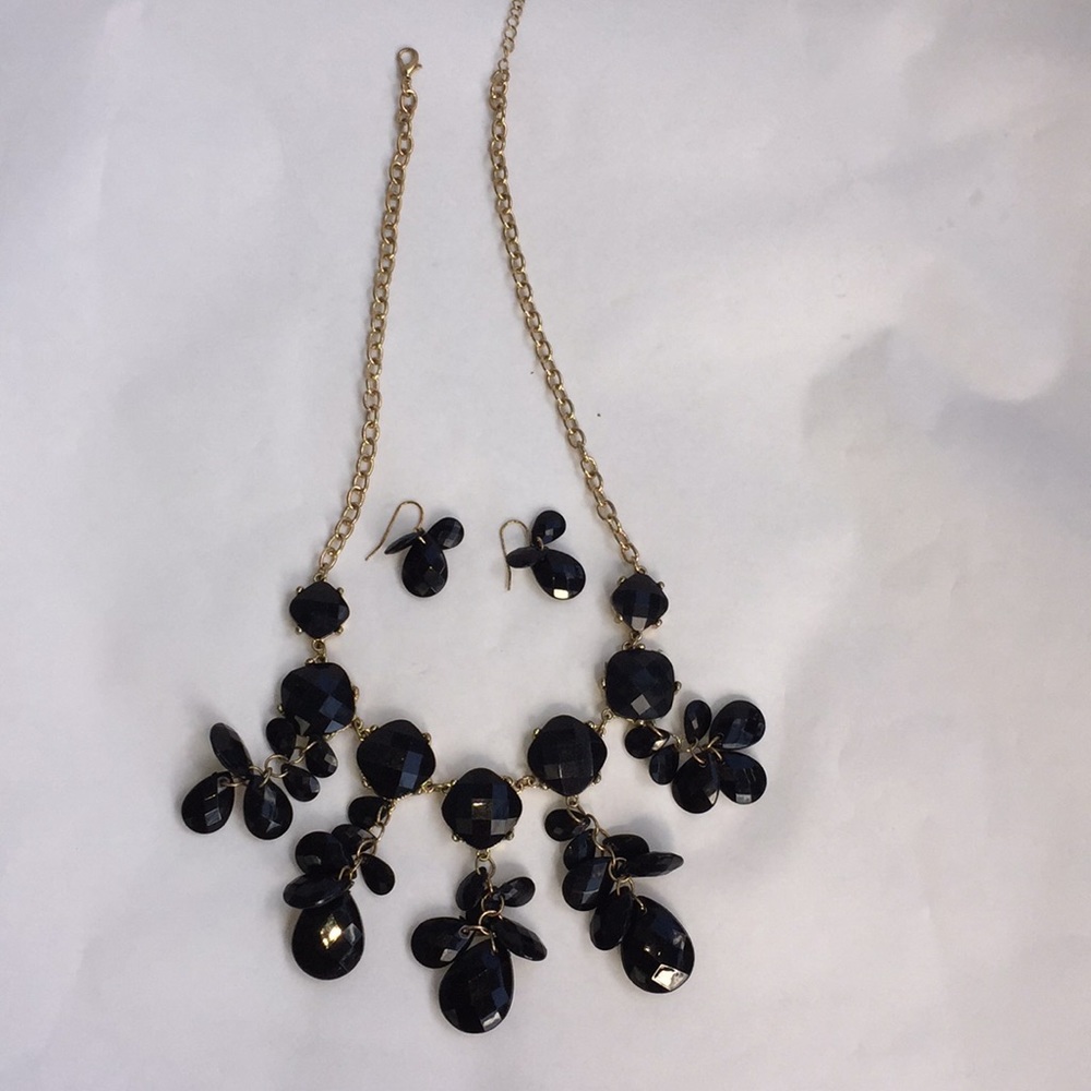Black & Gold Acrylic Dangling Necklace & Earrings